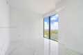 No PH 5004 - 650 NE 32nd St
