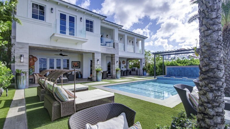MINA ESTATES